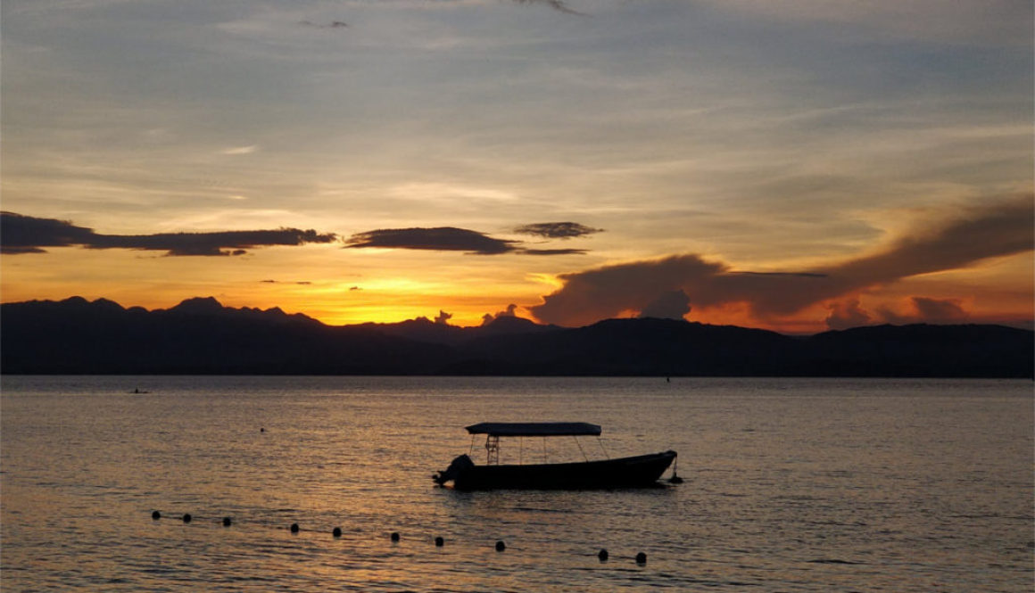 Moalboal boat sunset 1160x665